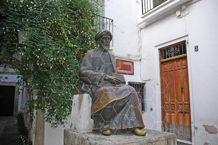 Cordoba Maimonides Statue 0001
