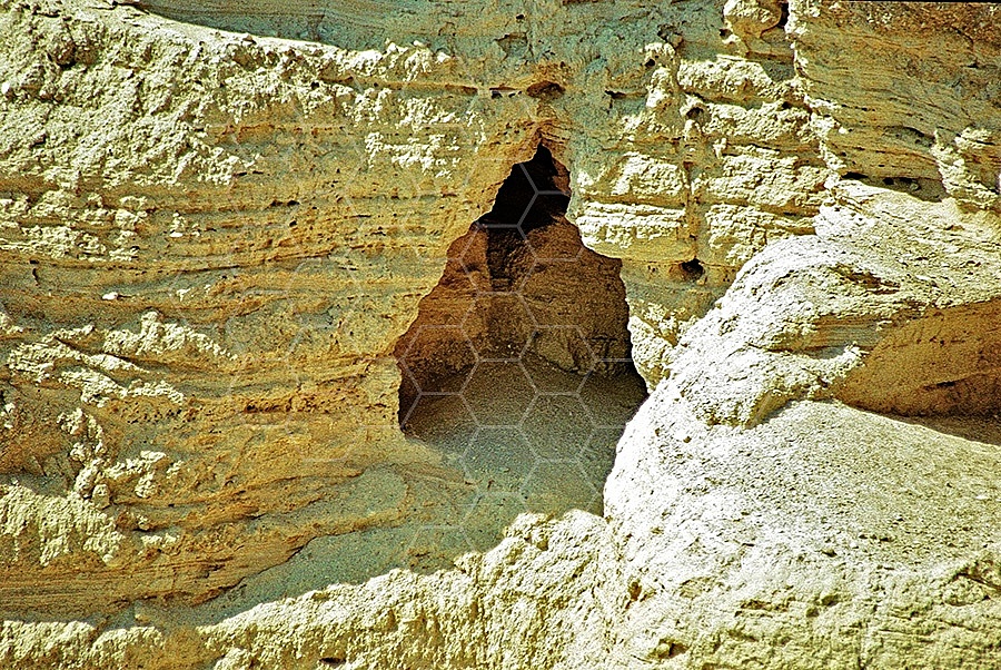 Qumran Caves 003