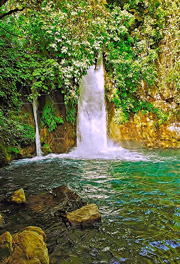 Banyas Waterfall 006