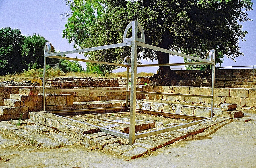Tel Dan Altar 002