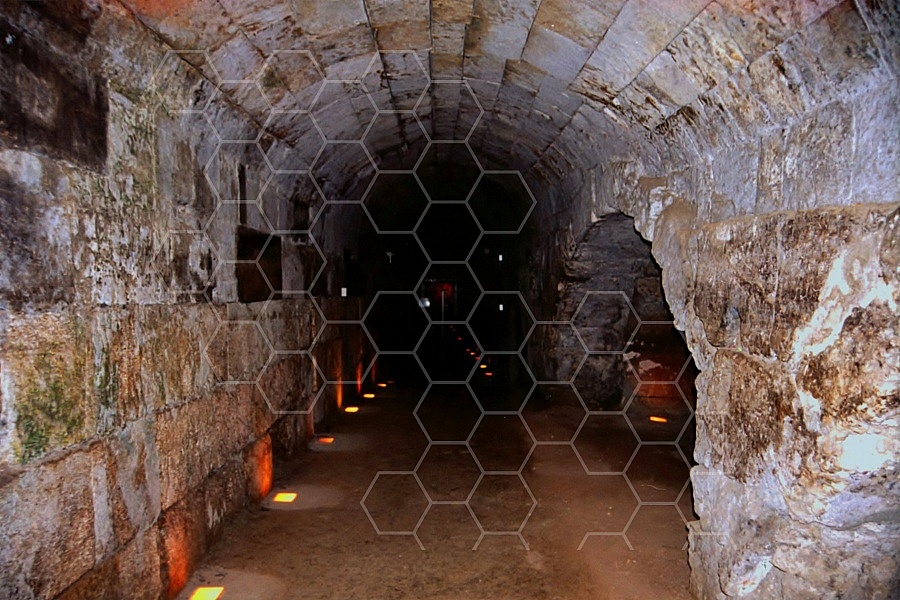 Kotel Tunnel 0001