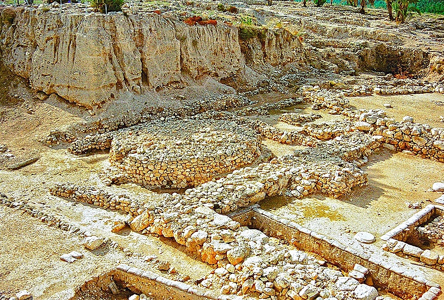 Tel Megiddo Altar 006