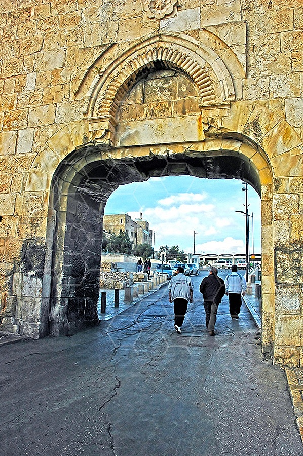Jerusalem Old City Dung Gate 010