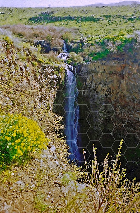 Gamla Waterfall 0005