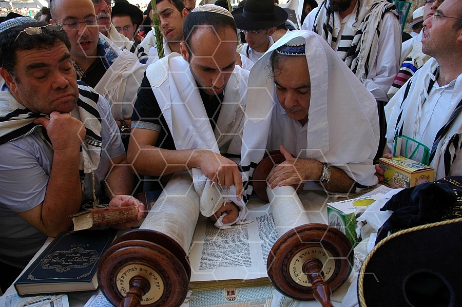 Torah Reading and Praying 0037