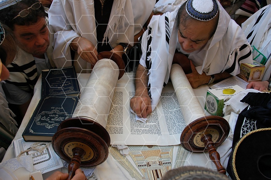 Torah Reading and Praying 0003