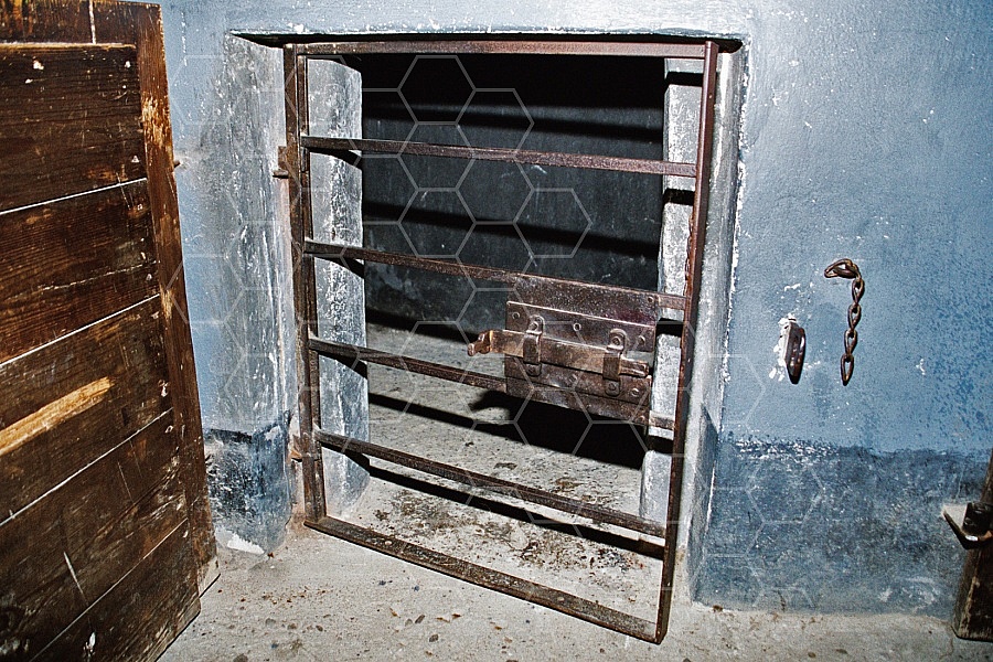 Auschwitz Solitary Confinement Cell 0004
