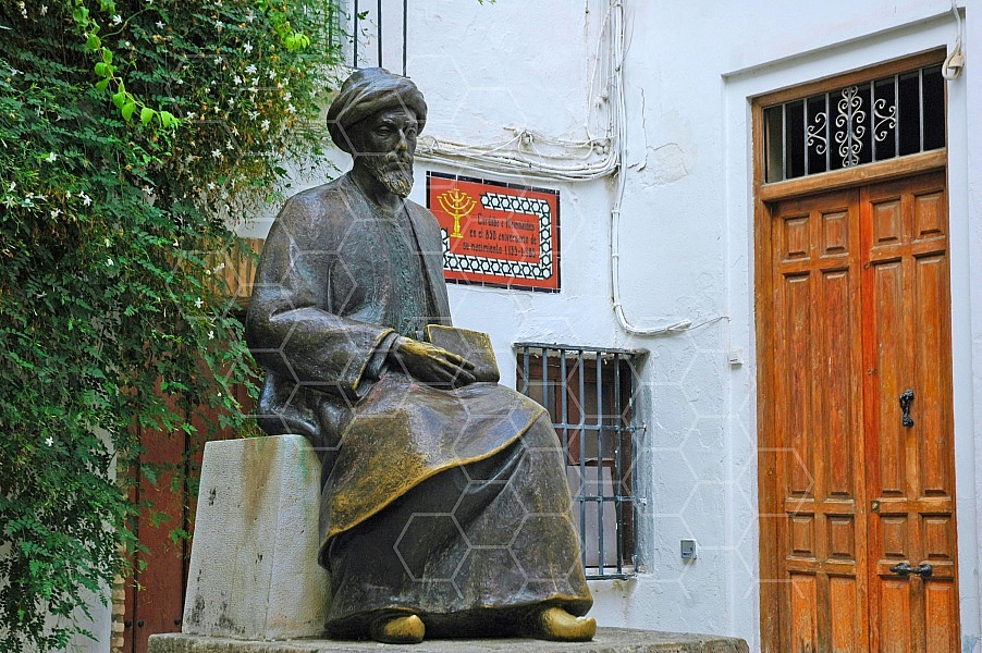 Cordoba Maimonides Statue 0003