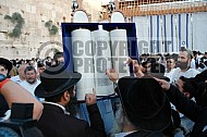 Kotel Torah Praying 026