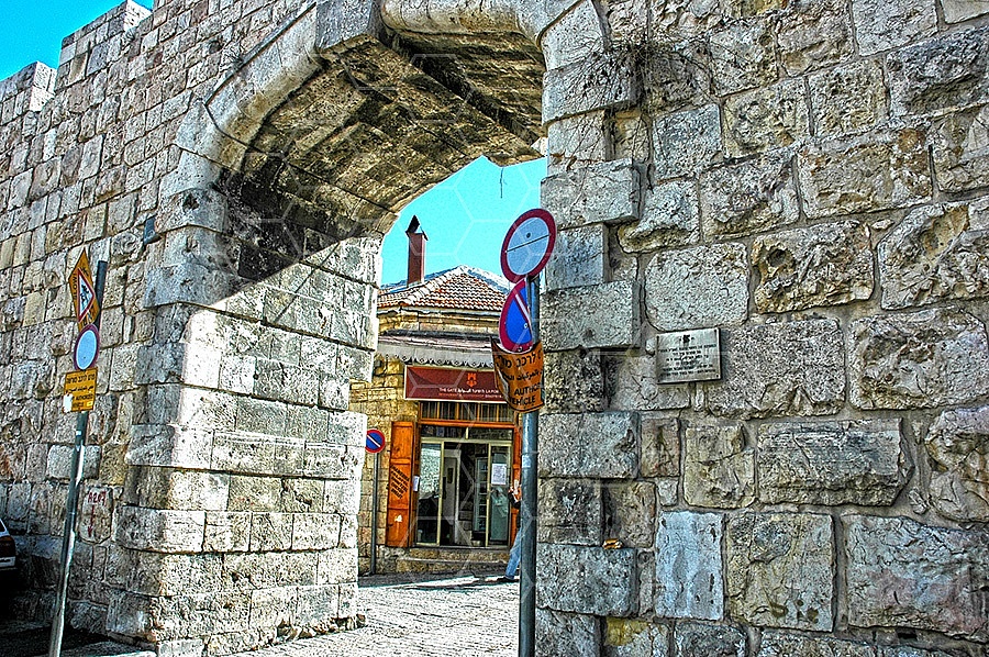 Jerusalem Old City New Gate 003
