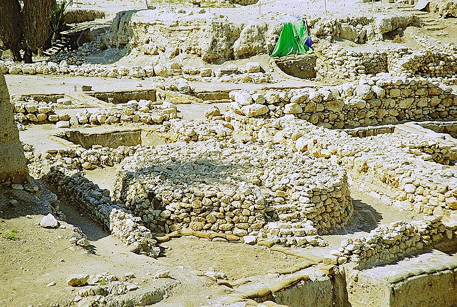 Tel Megiddo Altar 005