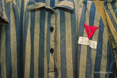 Auschwitz Prison Uniform 0001