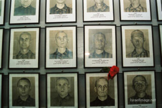 Auschwitz concentration camp Auschwitz Prisoners 0002