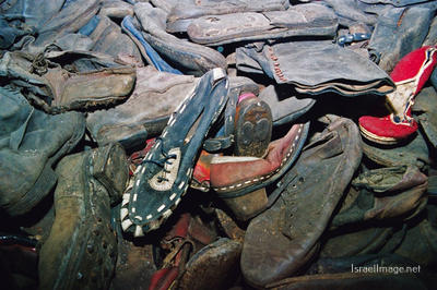 Auschwitz Shoes From Inmates 0006