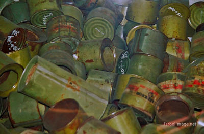Auschwitz Zyklon Cannisters 0001