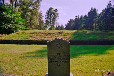 Belsen Memorial For Barracks 0002