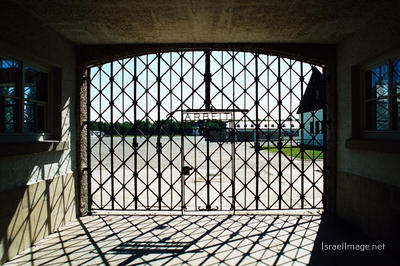 Dachau Entrance 0002