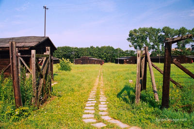 Majdanek Barracks 0005
