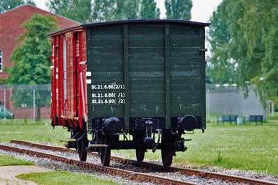 Neuengamme Railway Station 0002