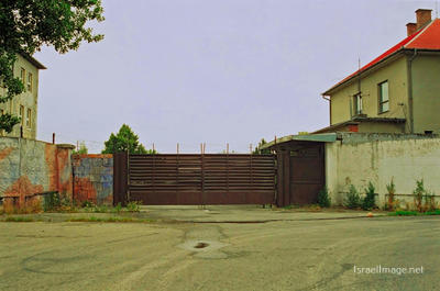 Sered Camp Gate 0002