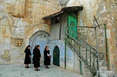 christian people praying Christian People Praying Jerusalem 0001