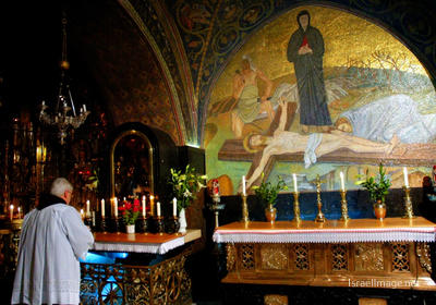 christian people praying Christian People Praying Jerusalem Holy Sepulchre 0001