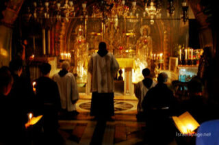 christian people praying Christian People Praying Jerusalem Holy Sepulchre 0012