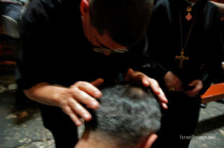christian people praying Christian People Praying Jerusalem Holy Sepulchre 0018