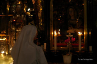 Christian People Praying Jerusalem Holy Sepulchre 0031