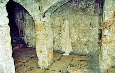 Christian People Praying Jerusalem Holy Sepulchre 0036