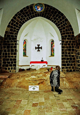 christian people praying Christian People Praying Tabgha 0001