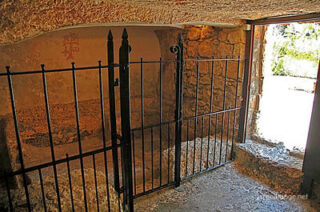 the footsteps of jesuse Jerusalem Garden Tomb 0002