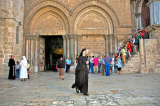 the footsteps of jesuse Jerusalem Holy Sepulchre 0001
