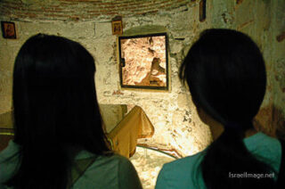 the footsteps of jesuse Jerusalem Holy Sepulchre Golgotha 0003