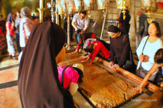 the footsteps of jesuse Jerusalem Holy Sepulchre Stone Of Anointing 0002