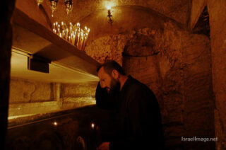 the footsteps of jesuse Jerusalem Marys Tomb 0003