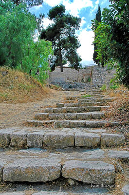 the footsteps of jesuse Jerusalem St Peter In Gallicanto 0003