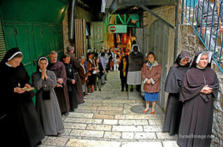 the footsteps of jesuse Jerusalem Via Dolorosa S08 0001