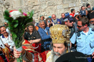 israel christian holidays festivals Greek Orthodox Wahshing Of The Feet 0008