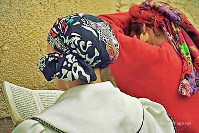kotel Women praying Kotel Women Praying 0043