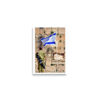 enhanced-matte-paper-poster-cm-a2-42x59.4-cm-front-68dee085e5b11.jpg Poster print kotel soldier praying 0004 (42×59.4 cm)