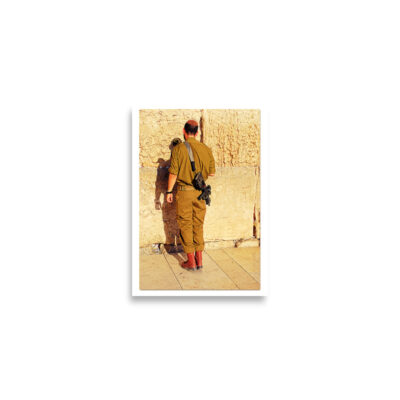 enhanced-matte-paper-poster-cm-a2-42x59.4-cm-front-68dee08623c46.jpg Poster print kotel soldier praying 0003 (42×59.4 cm)