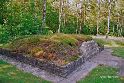 Belsen Memorial For Barracks 0003