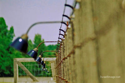 Dachau Barbed Wire Fence 0005