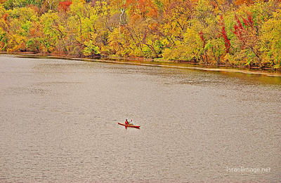 USA Washington DC Potomac River Fall Foliage 0002